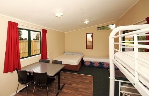 Omokoroa Kiwi Holiday Park Tauranga Eksteriør billede